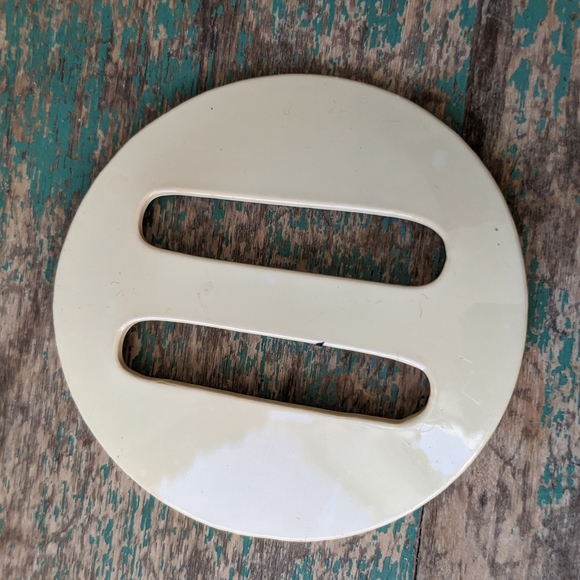 Lot of 3 Round Vintage Buckles - Cream Celluloid & Metal with Fabric - Picture 2 of 14